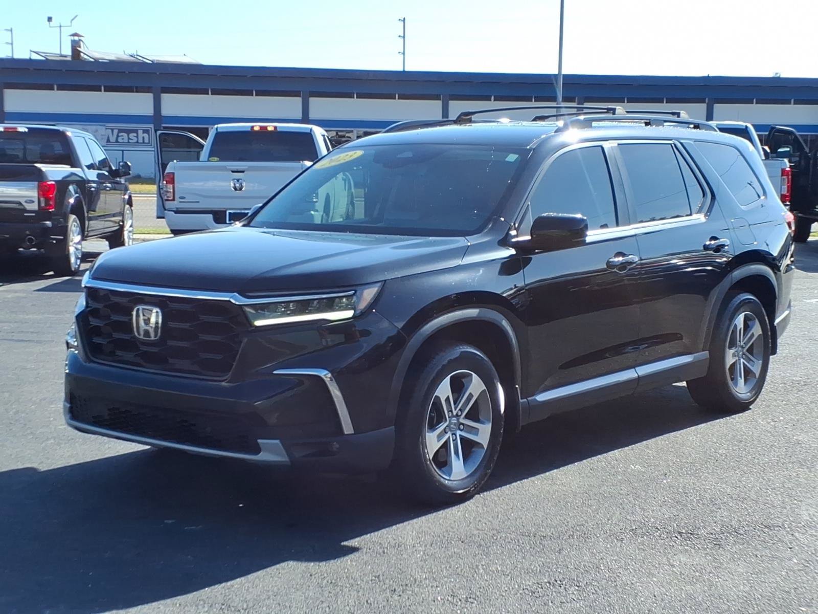 Used 2023 Honda Pilot EX-L image 1