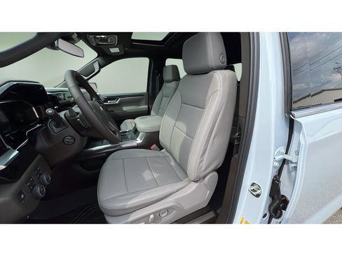 New 2026 Chevrolet Silverado 1500 LTZ w/ LTZ Premium Package AWD/4WD image 24