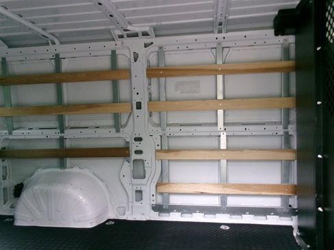 Used 2025 RAM ProMaster 2500 w/ U-Haul Equipment Group FWD image 31