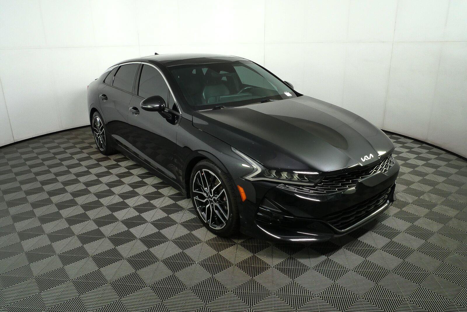 Used 2023 Kia K5 GT FWD image 1