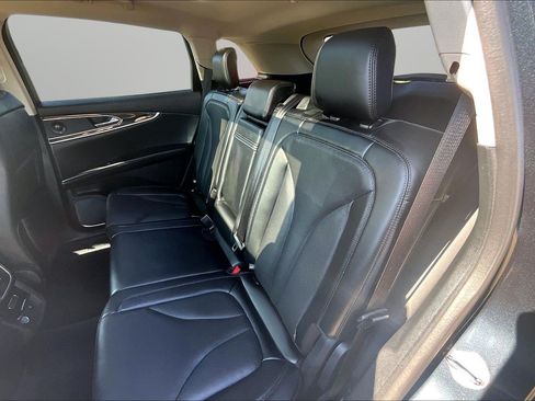 Used 2023 Lincoln Nautilus Reserve w/ Equipment Group 201A AWD/4WD image 18