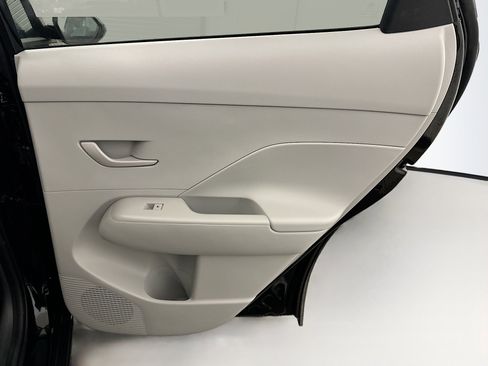 Used 2025 Hyundai Kona SEL image 30