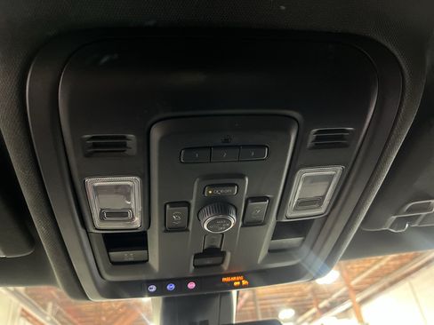 Certified 2022 Chevrolet Tahoe Premier AWD/4WD image 37