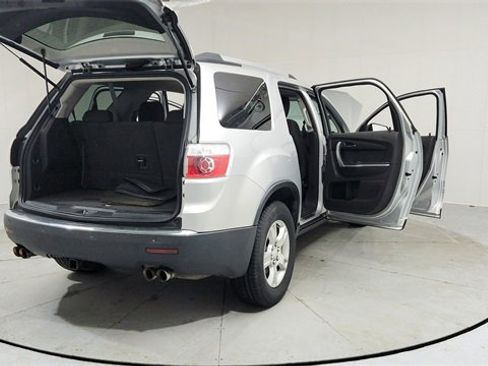 Used 2011 GMC Acadia SLE image 10