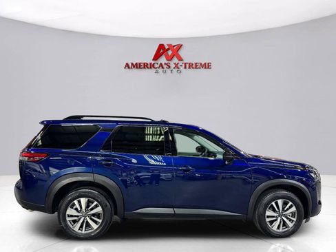 Used 2026 Nissan Pathfinder SL AWD/4WD image 7