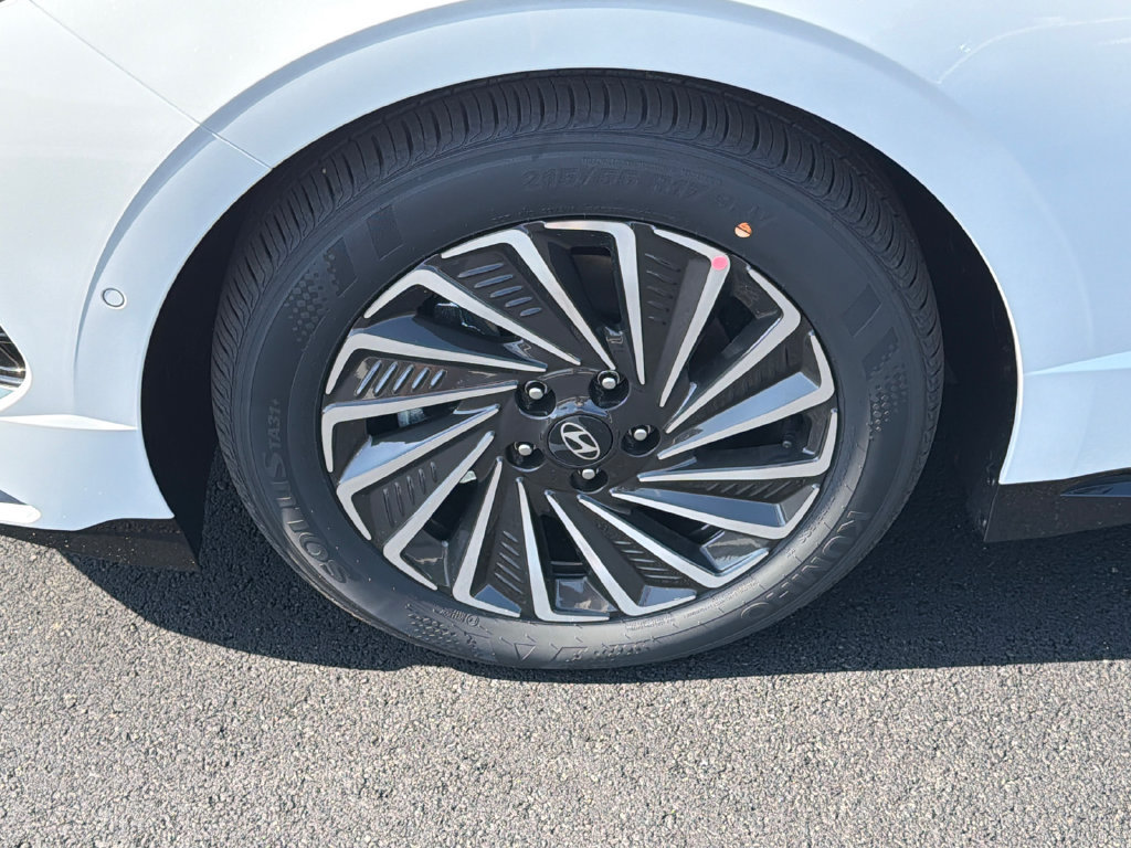 New 2026 Hyundai Sonata Limited FWD image 12