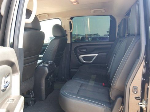 Used 2017 Nissan Titan PRO-4X AWD/4WD image 28