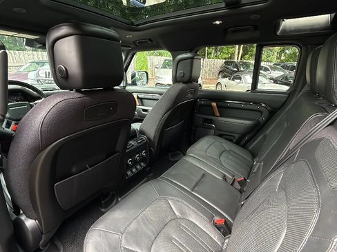 Used 2020 Land Rover Defender 110 X AWD/4WD image 19