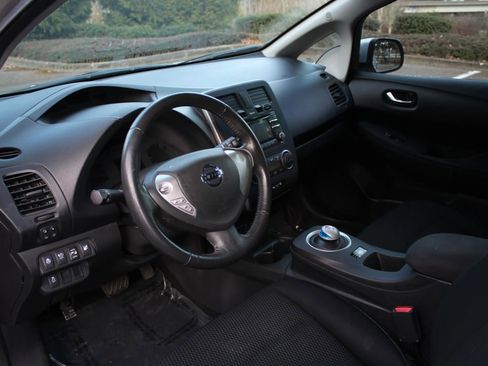 Used 2014 Nissan Leaf S w/ Charge Package image 15