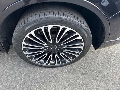 Used 2021 Lincoln Aviator Black Label w/ Dynamic Handling Package image 13