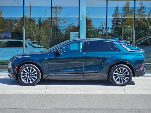Certified 2024 Cadillac Lyriq Sport w/ LPO, Floor Liner Package AWD/4WD image 2