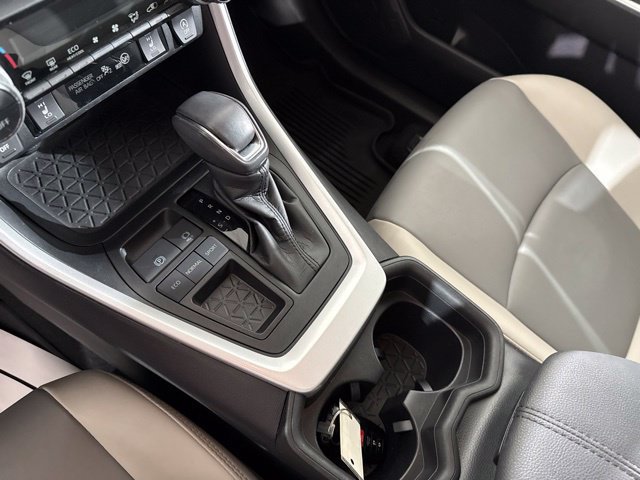 Used 2021 Toyota RAV4 XLE Premium FWD image 20