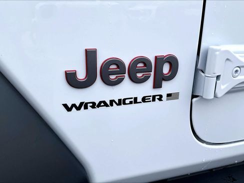 New 2026 Jeep Wrangler Unlimited Rubicon w/ Safety Group image 7