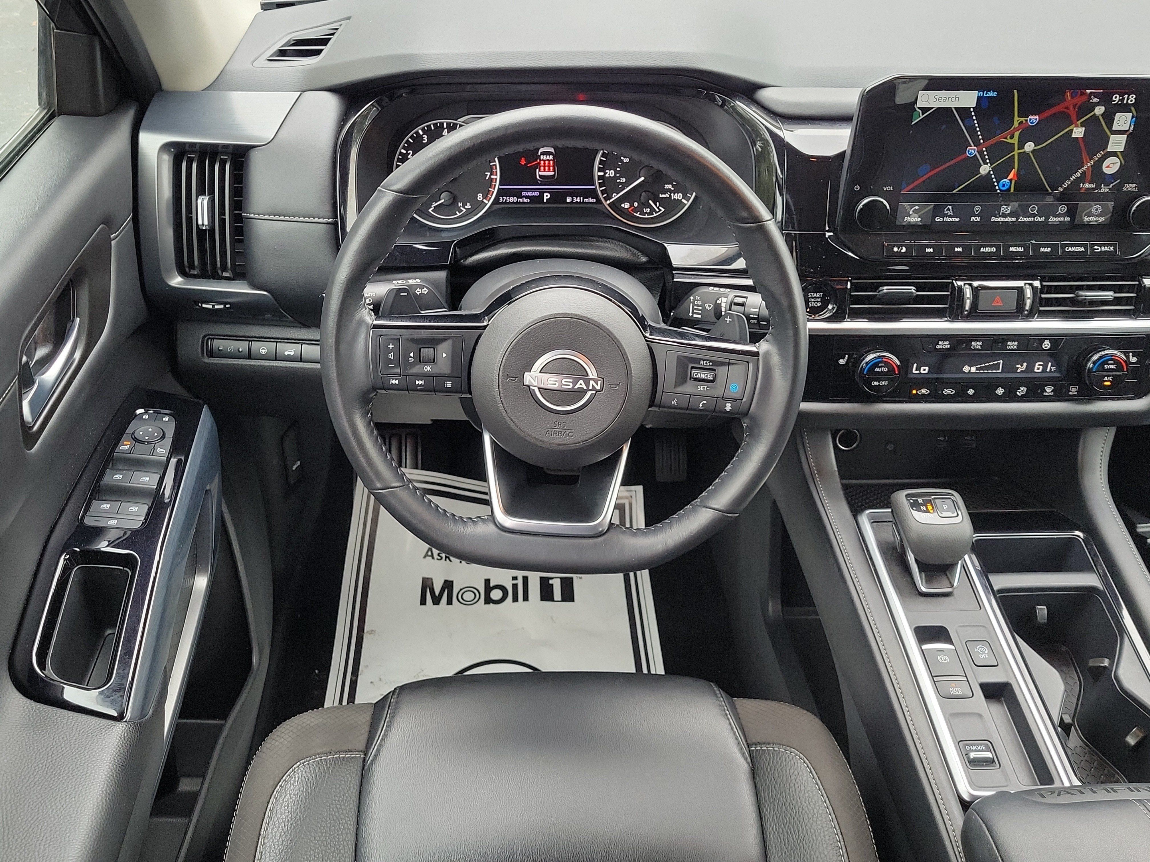 Certified 2025 Nissan Pathfinder SL FWD image 17
