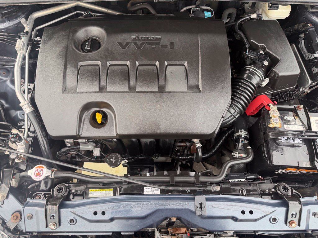Used 2018 Toyota Corolla SE FWD image 30