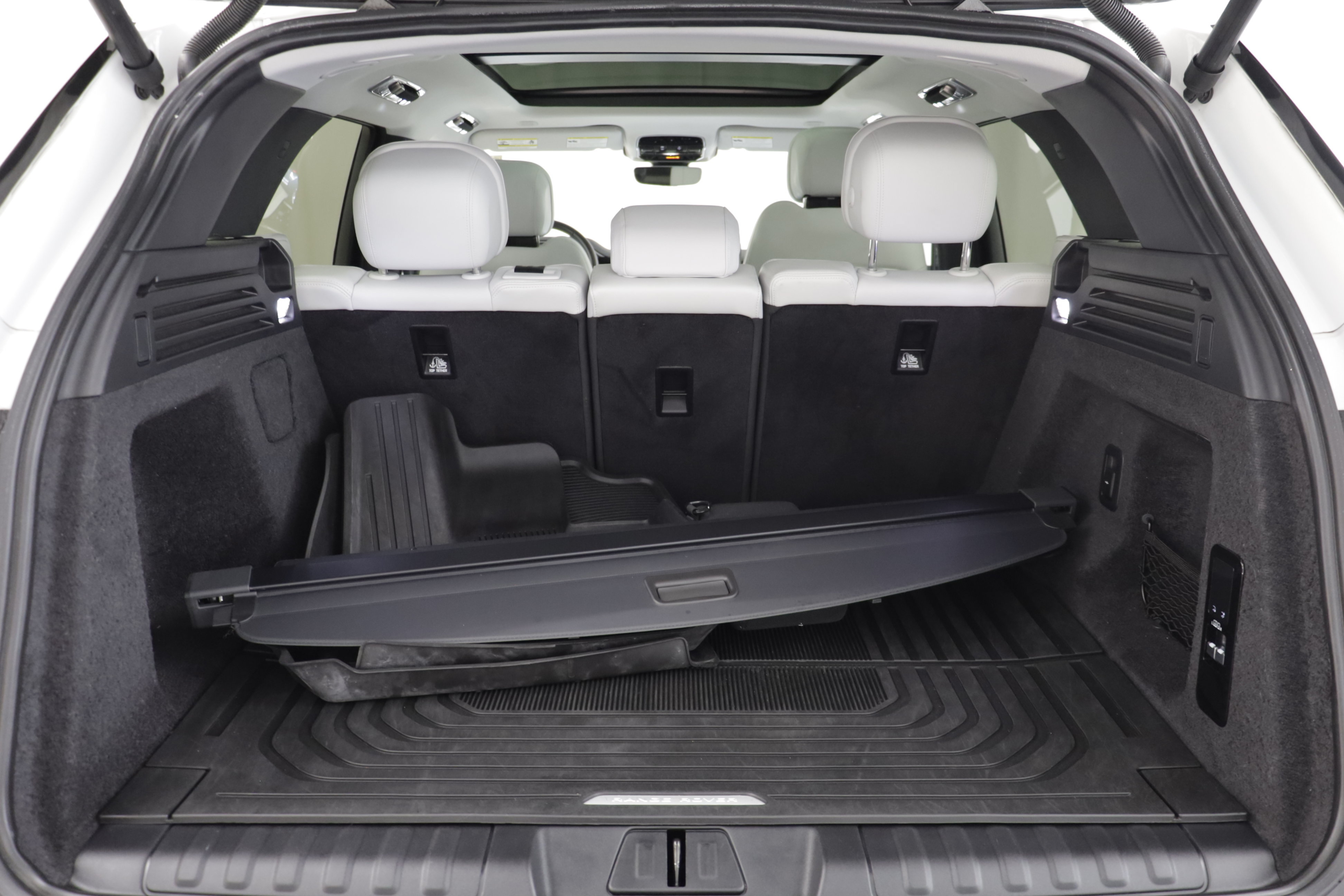 Used 2023 Land Rover Range Rover Sport SE AWD/4WD image 19