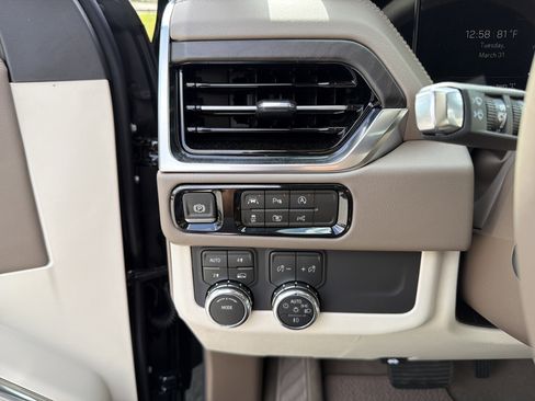 New 2026 GMC Yukon Denali image 39