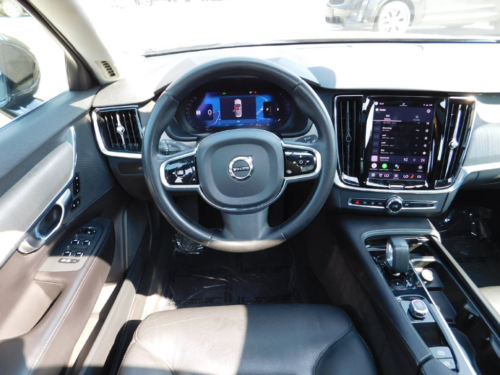 Used 2023 Volvo S90 B6 Plus AWD/4WD image 15