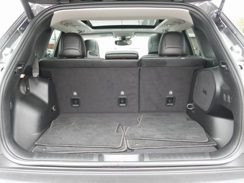 Used 2022 Jeep Cherokee Limited image 11