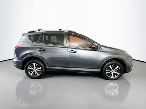 Used 2018 Toyota RAV4 XLE image 8