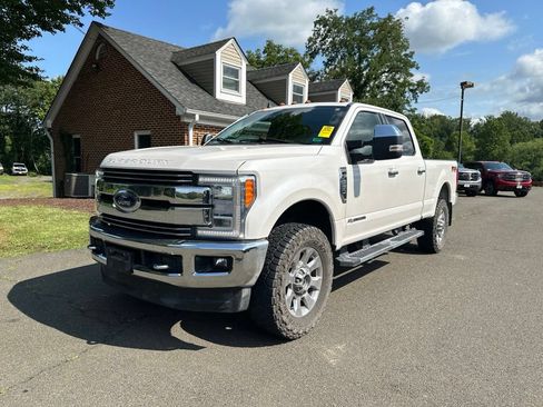 Used 2019 Ford F350 Lariat w/ Lariat Ultimate Package AWD/4WD image 4