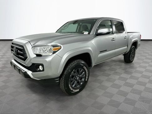 Used 2023 Toyota Tacoma SR5 w/ Black Out Package (TMS) AWD/4WD image 3