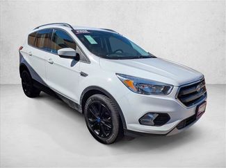 Used 2018 Ford Escape SE video 3