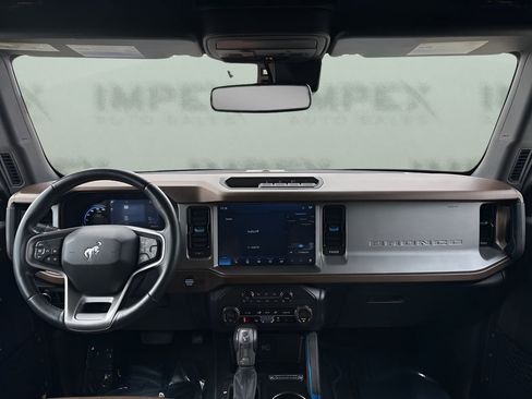 Used 2023 Ford Bronco Outer Banks image 11