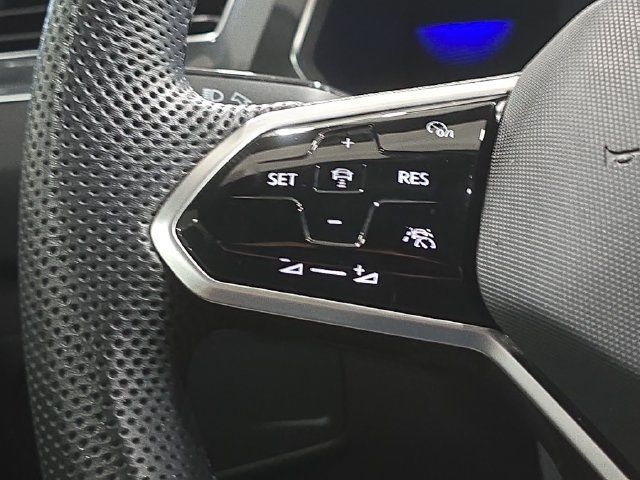 Used 2022 Volkswagen Tiguan SE R-Line FWD image 12