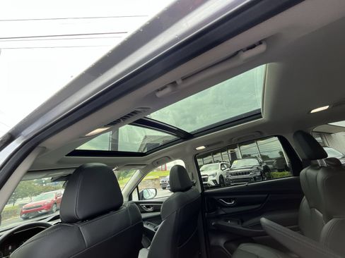 Certified 2025 Subaru Ascent Bronze Edition w/ Onyx Package AWD/4WD image 26