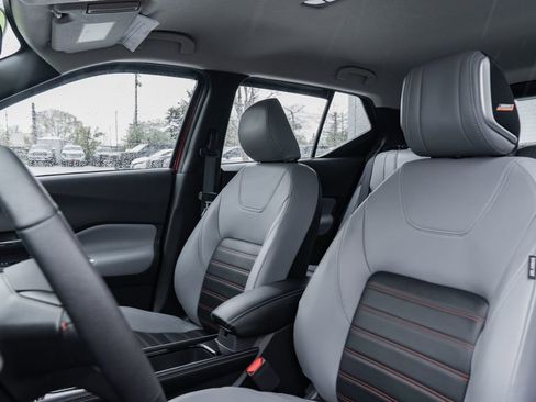 Used 2024 Nissan Kicks SR w/ SR Premium Package FWD image 20