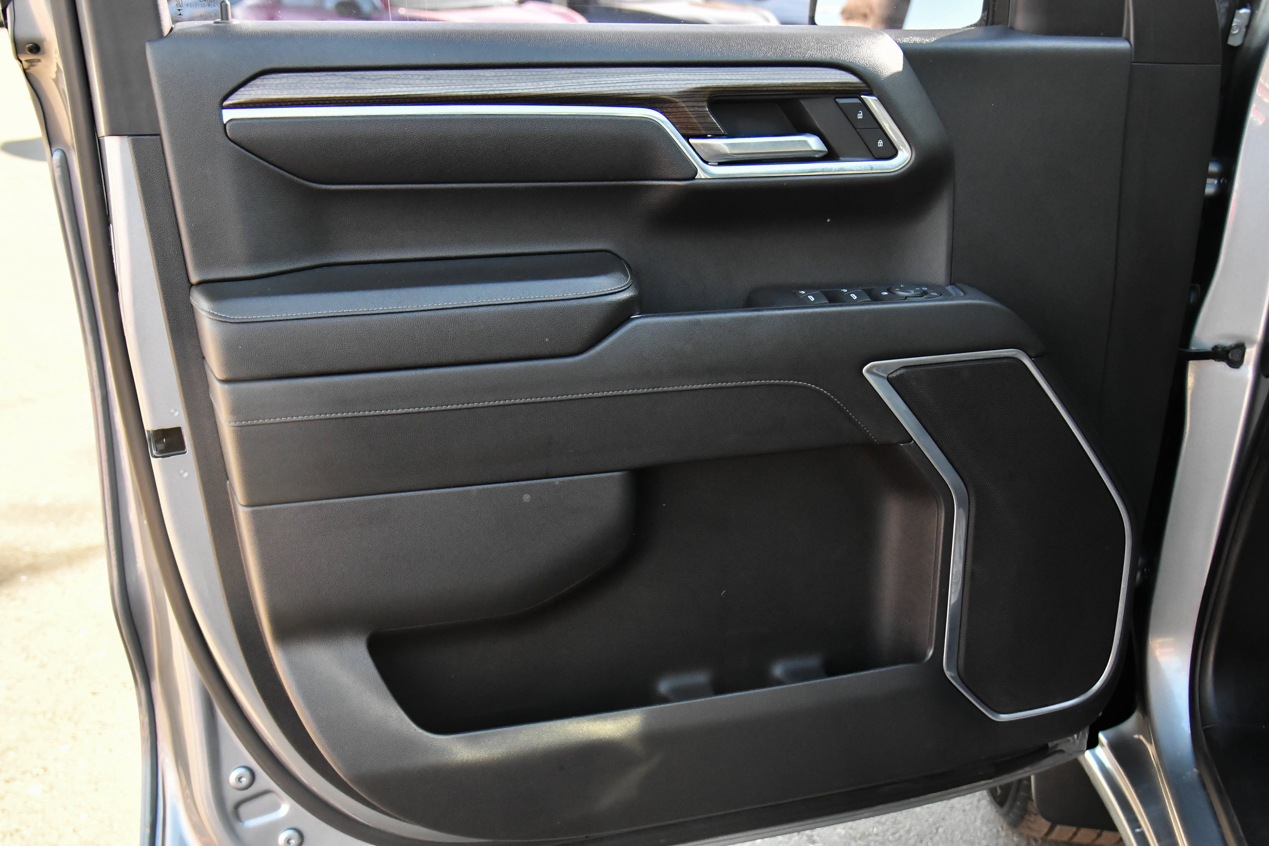 Used 2024 Chevrolet Silverado 1500 LT AWD/4WD image 13