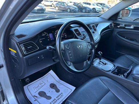 Used 2012 Hyundai Genesis 3.8 image 11