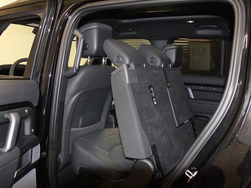 Certified 2024 Land Rover Defender 130 V8 image 34