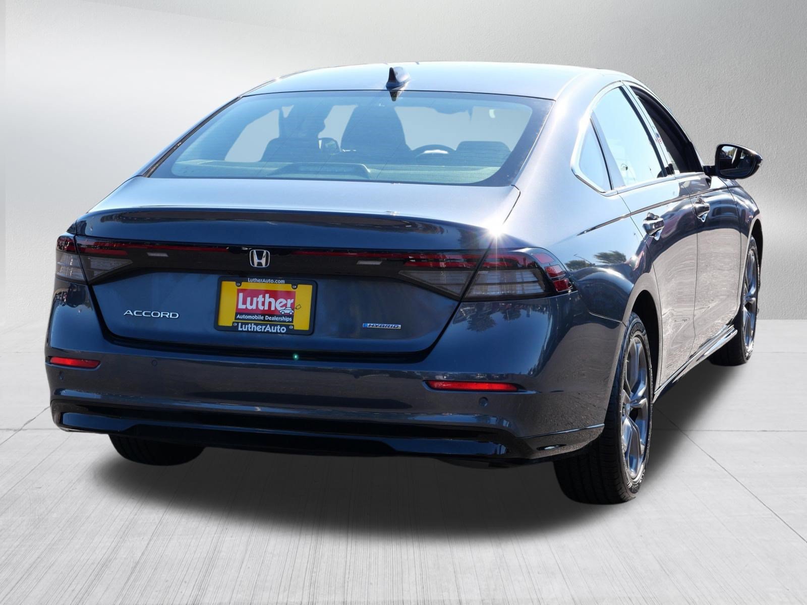 Used 2024 Honda Accord EX-L image 6