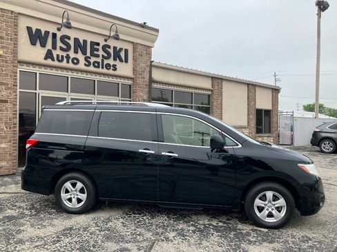 Used 2016 Nissan Quest SV FWD image 2