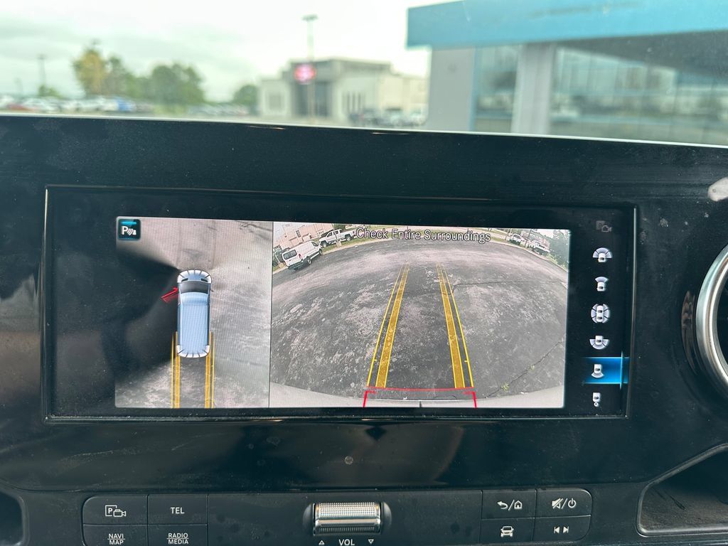 Used 2020 Mercedes-Benz Sprinter 2500 w/ Premium Plus Package image 32