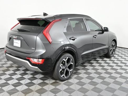New 2025 Kia Niro EX Touring image 8
