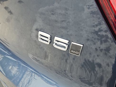 New 2026 Volvo XC40 B5 Ultra w/ Protection Package Premier image 4