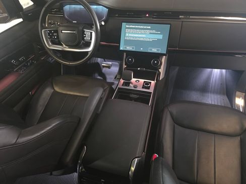 Certified 2023 Land Rover Range Rover SE AWD/4WD image 26