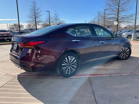 Used 2025 Nissan Altima 2.5 SV image 6