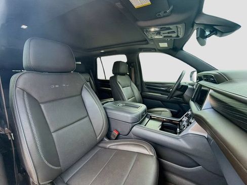 Used 2022 GMC Yukon Denali AWD/4WD image 16