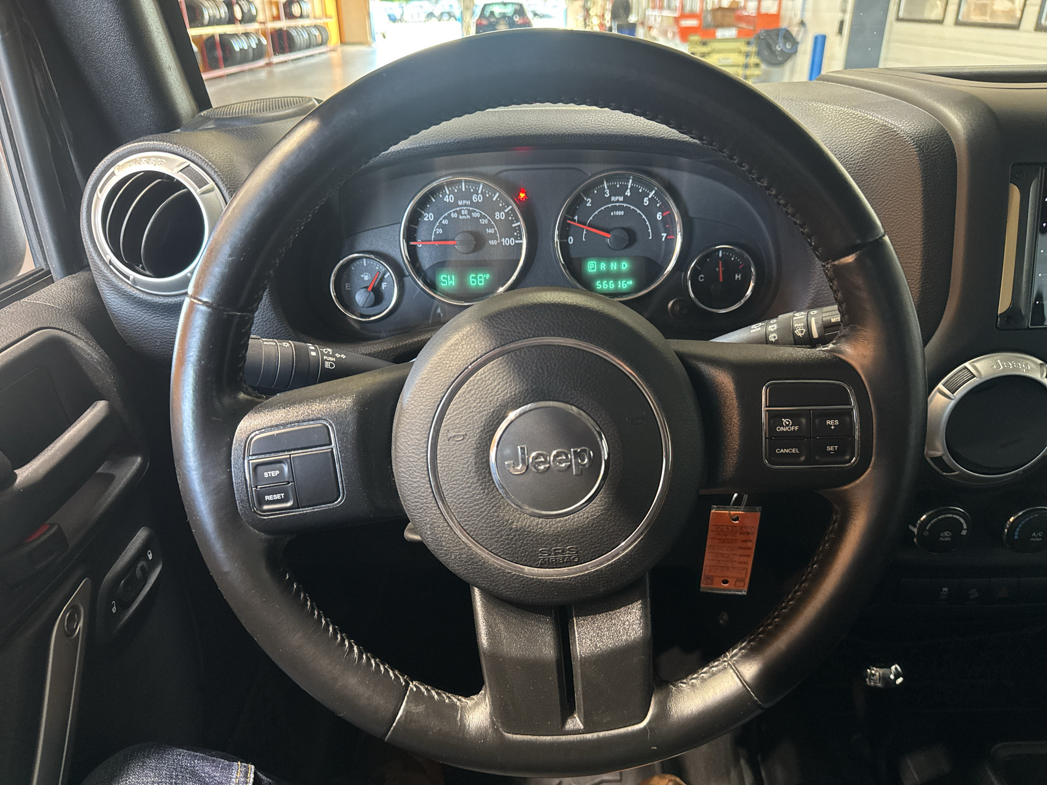 Used 2018 Jeep Wrangler Unlimited Sahara AWD/4WD image 18