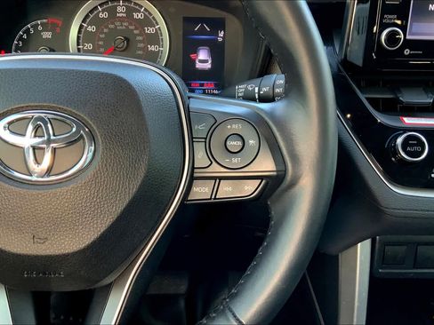 Used 2022 Toyota Corolla Cross LE image 23
