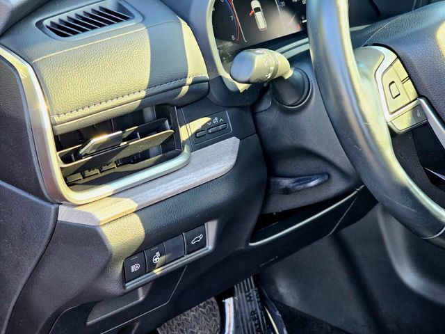 Used 2024 Toyota Grand Highlander AWD image 16