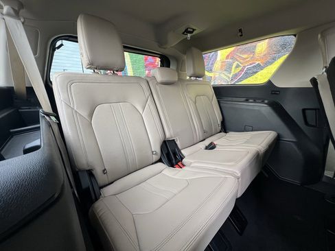 Used 2024 Ford Expedition Max Limited image 29