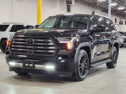 Used 2024 Toyota Sequoia Limited image 4