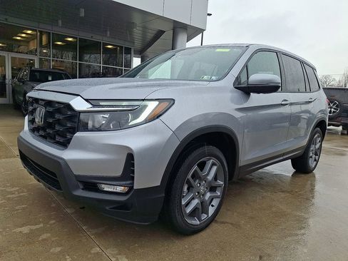 Used 2023 Honda Passport EX-L image 3