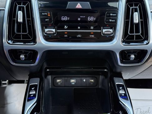 Used 2022 Kia Sorento SX Prestige image 31