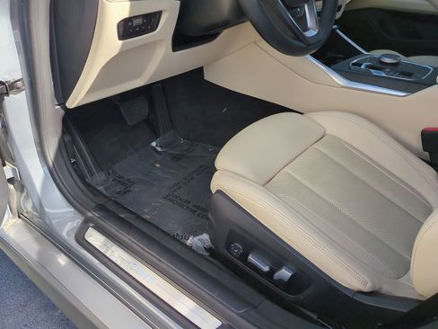 Certified 2023 BMW i4 eDrive35 image 17